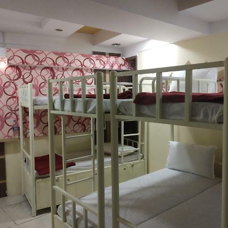 Bandra Dormitory Only For Indian Mumbai Exterior photo